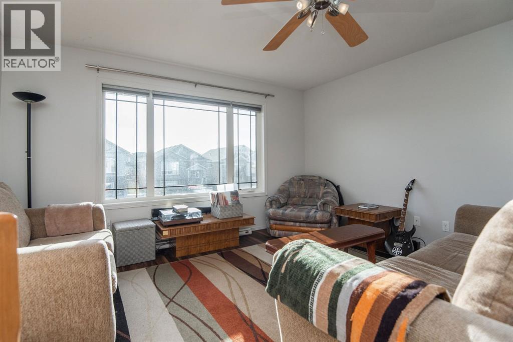 123 Bowman Circle, Sylvan Lake, Alberta  T4S 0H7 - Photo 5 - A2294330