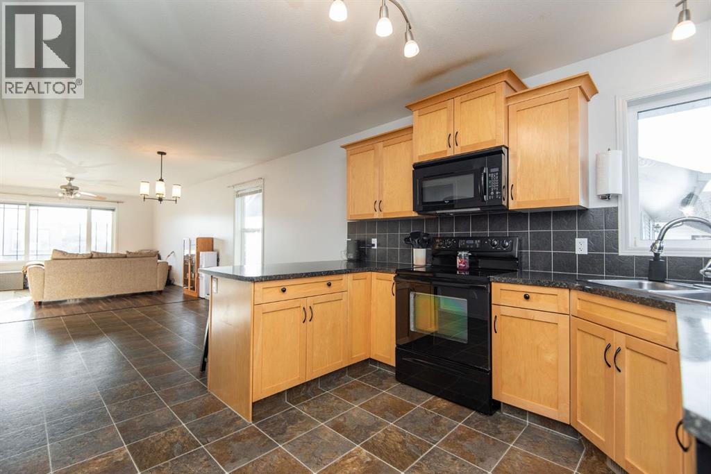 123 Bowman Circle, Sylvan Lake, Alberta  T4S 0H7 - Photo 11 - A2294330