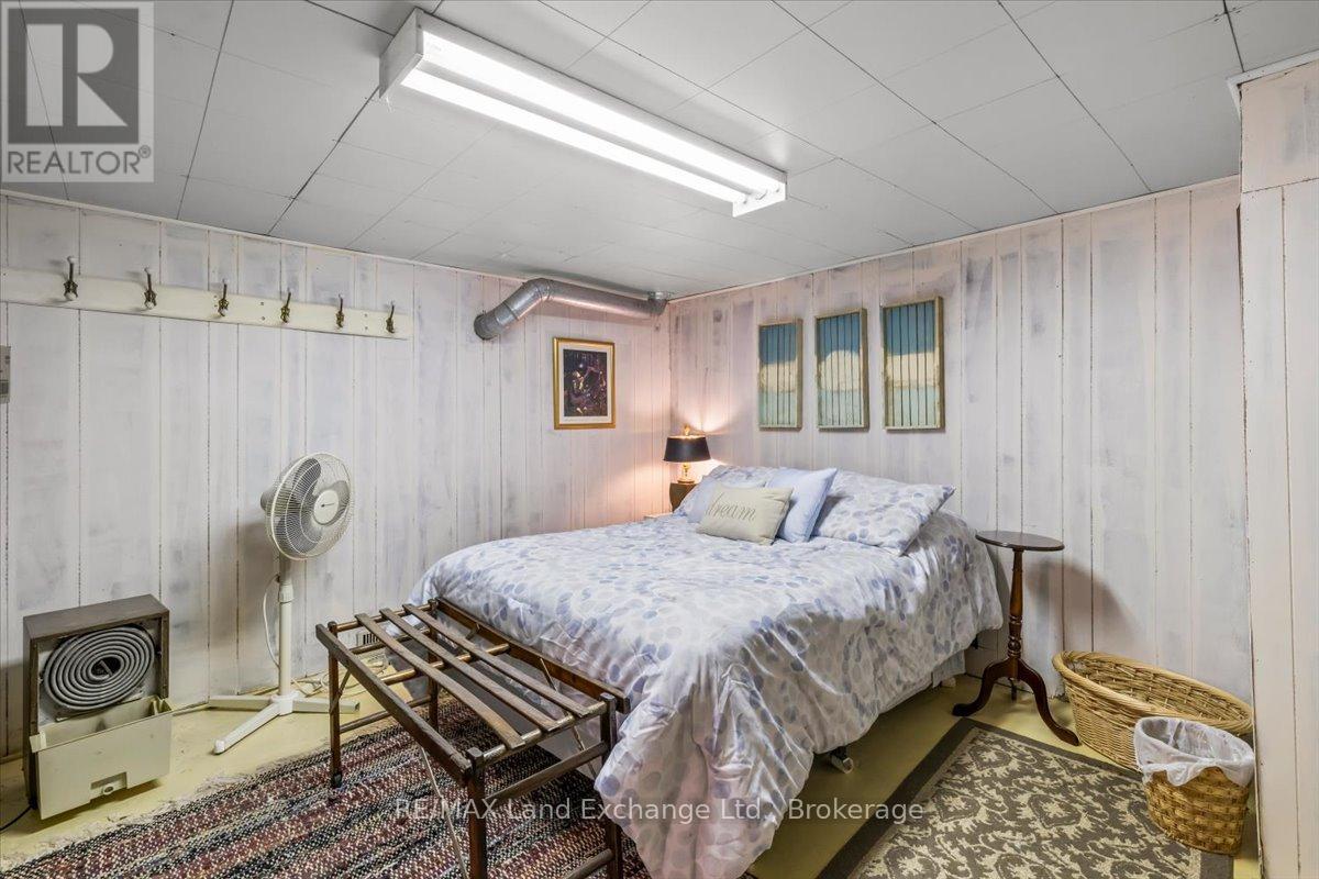 737 Green Street, Saugeen Shores, Ontario  N0H 2C4 - Photo 27 - X12907278