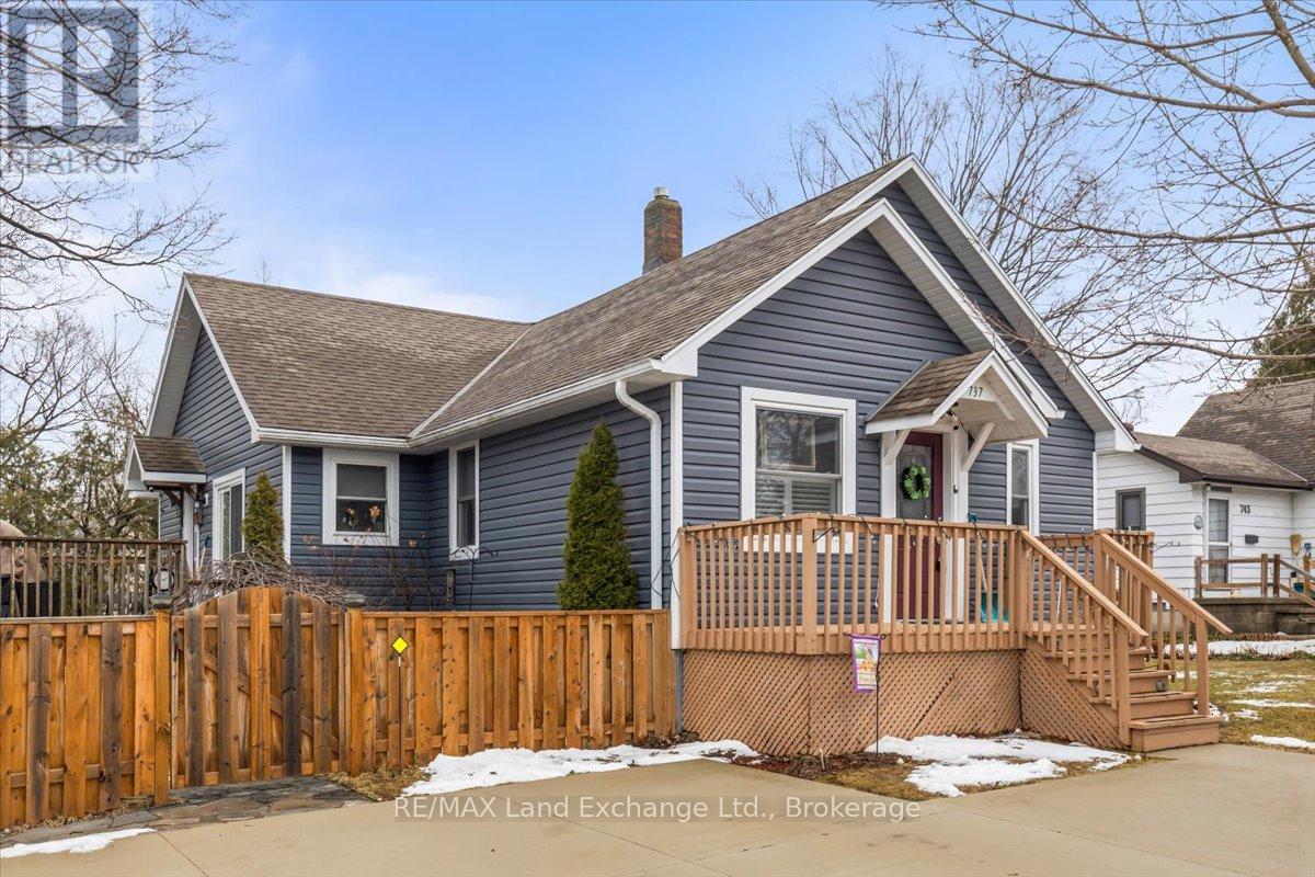 737 Green Street, Saugeen Shores, Ontario  N0H 2C4 - Photo 30 - X12907278