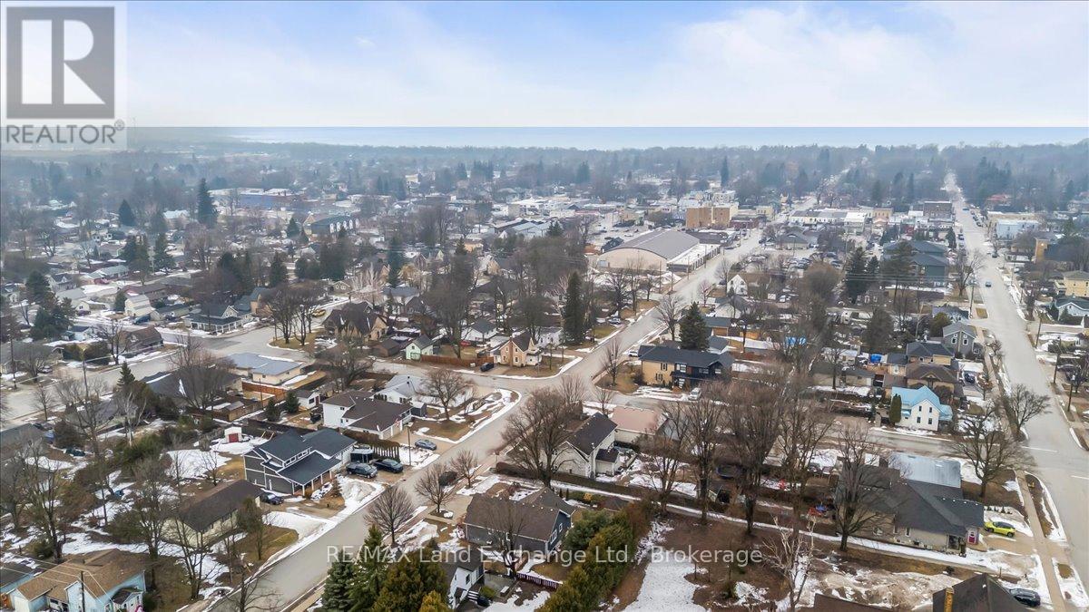 737 Green Street, Saugeen Shores, Ontario  N0H 2C4 - Photo 38 - X12907278