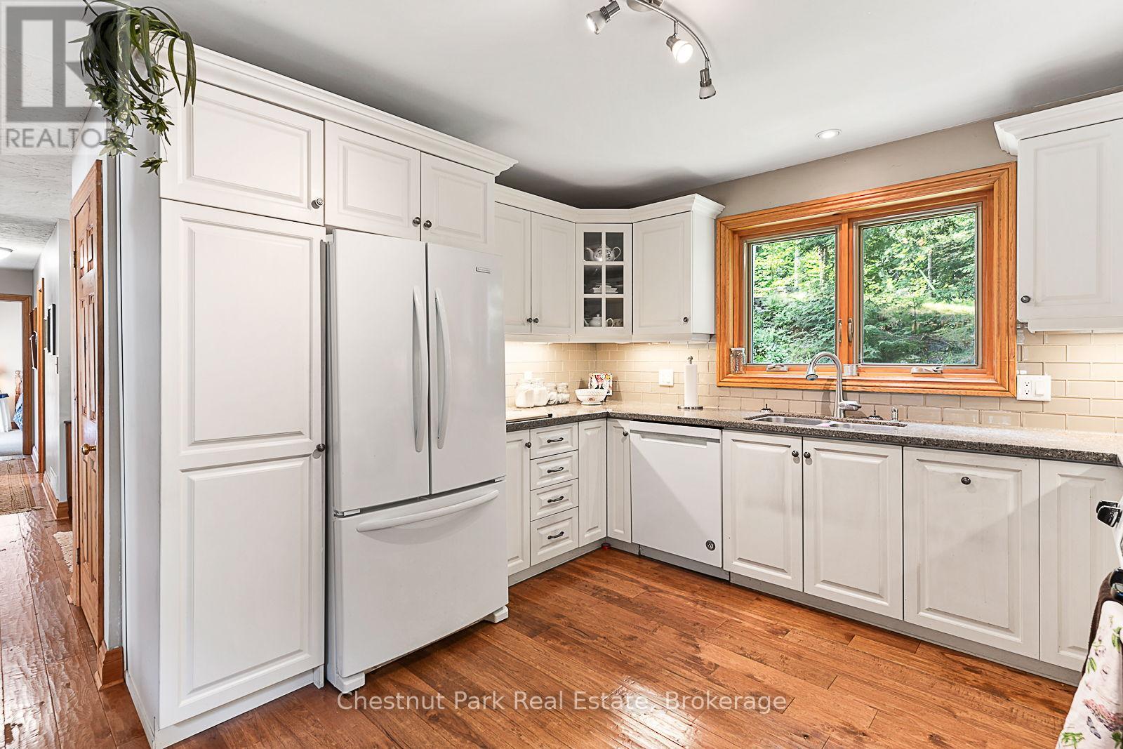 1003 Arnott Lane, Dysart Et Al (Guilford), Ontario  K0M 1S0 - Photo 19 - X12907282