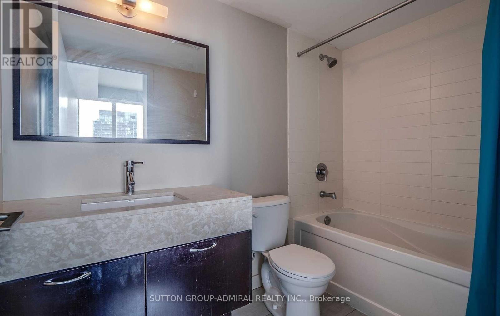 2904 - 126 Simcoe Street W, Toronto, Ontario  M5H 4E6 - Photo 10 - C12907288