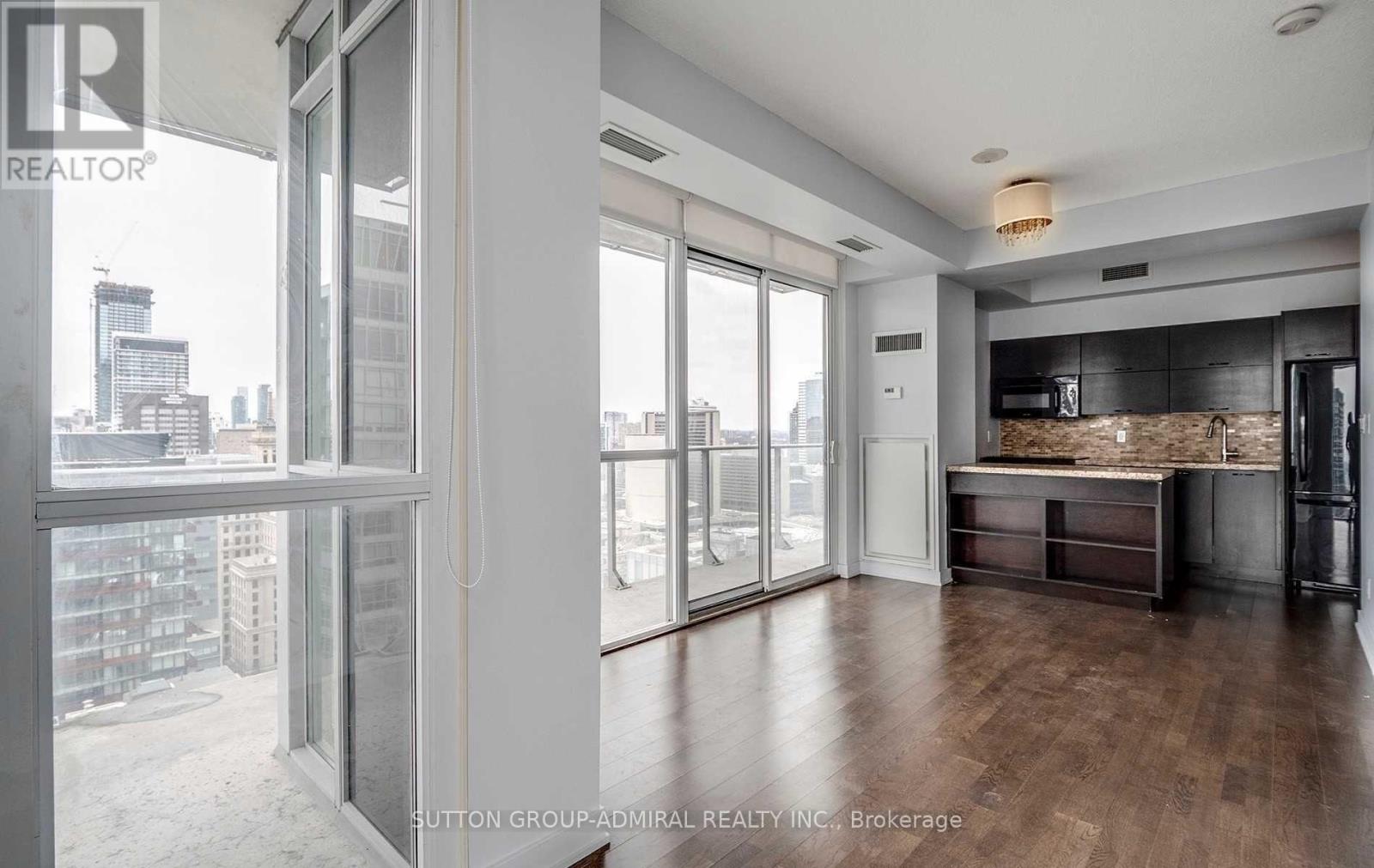 2904 - 126 Simcoe Street W, Toronto, Ontario  M5H 4E6 - Photo 3 - C12907288