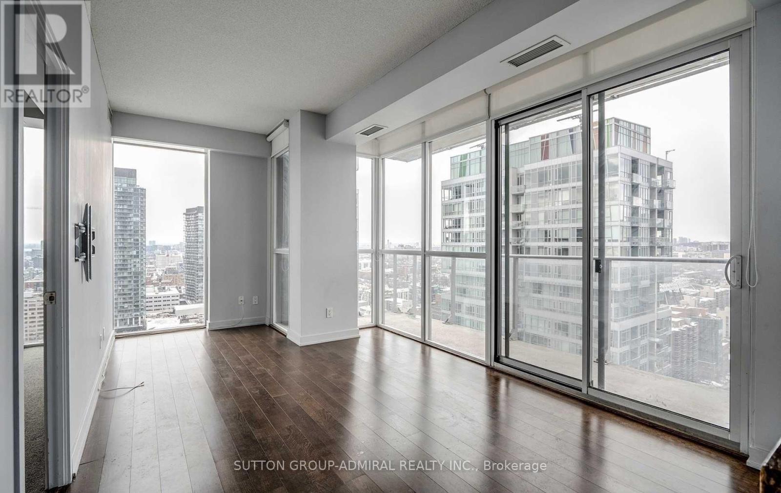 2904 - 126 Simcoe Street W, Toronto, Ontario  M5H 4E6 - Photo 4 - C12907288