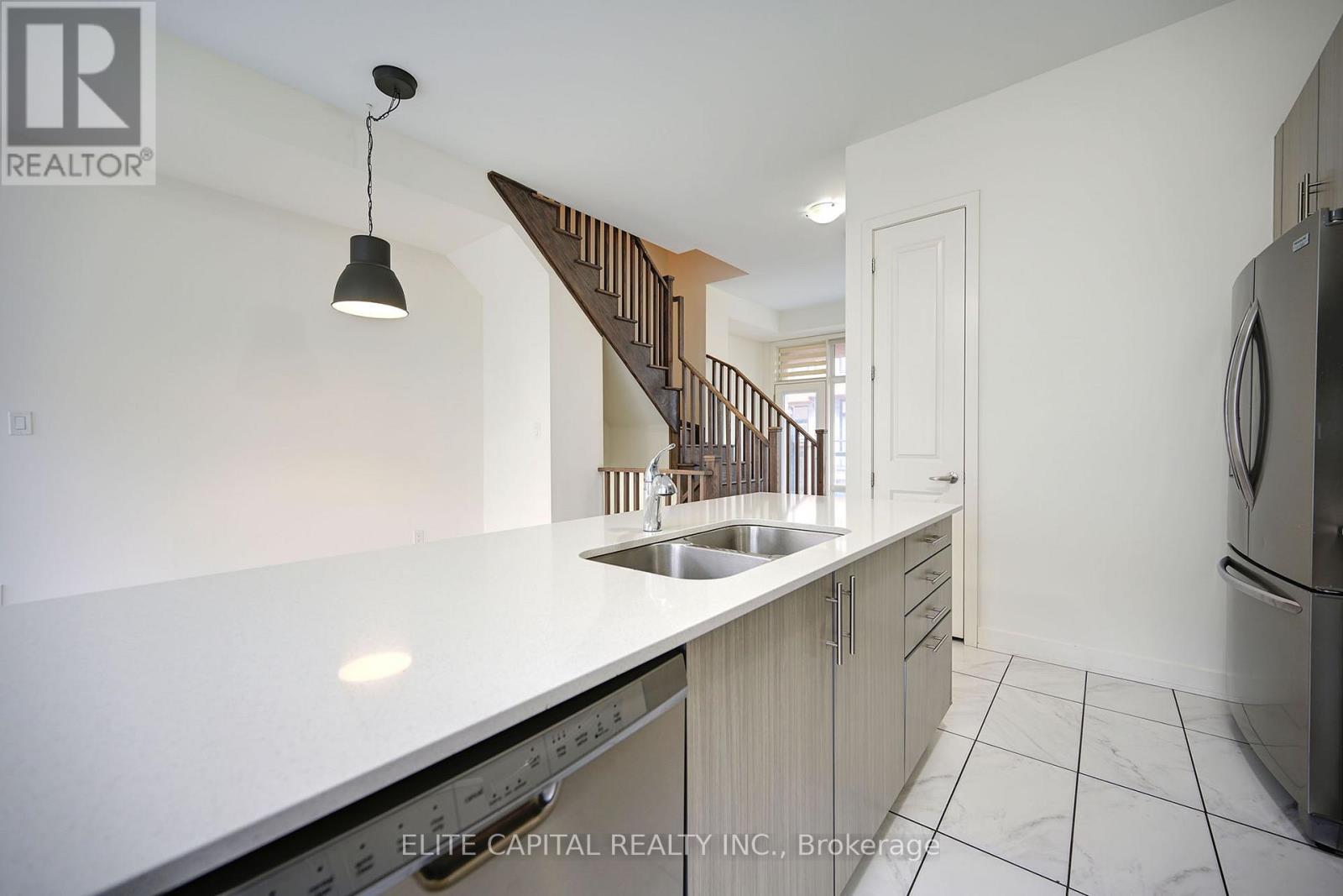 26 Brunet Drive, Vaughan, Ontario  L4H 4R6 - Photo 8 - N12907264