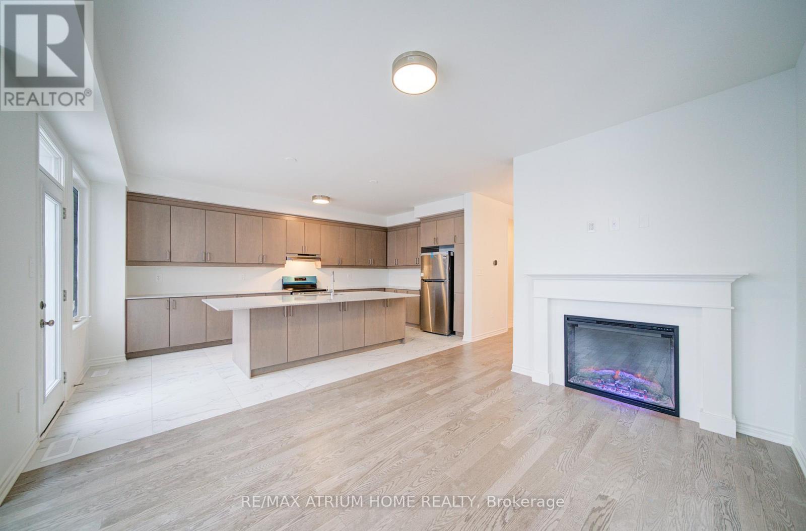 125 Leslie Richard Avenue, Markham, Ontario  L6C 1N3 - Photo 19 - N12907274