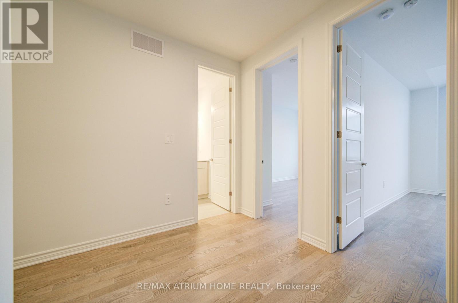 125 Leslie Richard Avenue, Markham, Ontario  L6C 1N3 - Photo 21 - N12907274