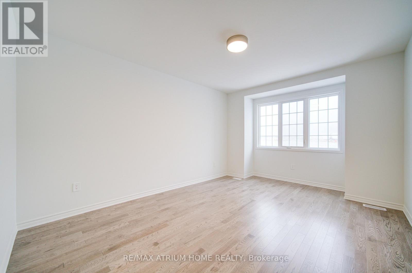 125 Leslie Richard Avenue, Markham, Ontario  L6C 1N3 - Photo 28 - N12907274