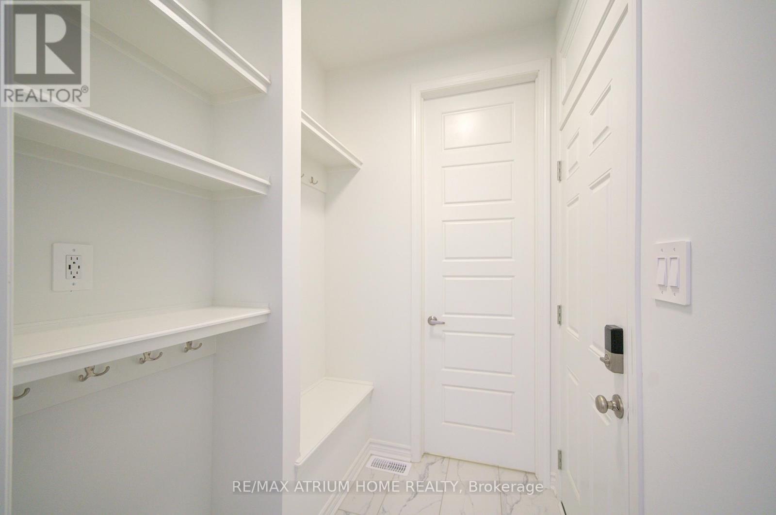 125 Leslie Richard Avenue, Markham, Ontario  L6C 1N3 - Photo 8 - N12907274