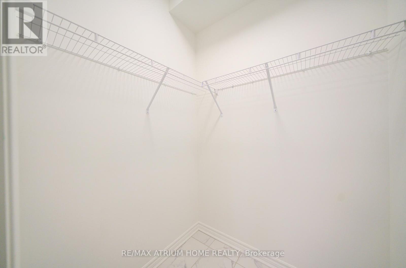 125 Leslie Richard Avenue, Markham, Ontario  L6C 1N3 - Photo 9 - N12907274