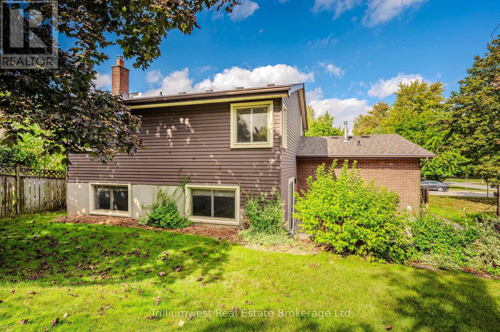 2 Pickwick Place, Guelph, Ontario  N1H 7V8 - Photo 32 - X12489836