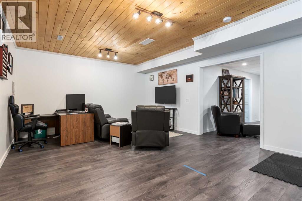 26 Mount Rae Terrace, Okotoks, Alberta  T1S 0M6 - Photo 32 - A2292754