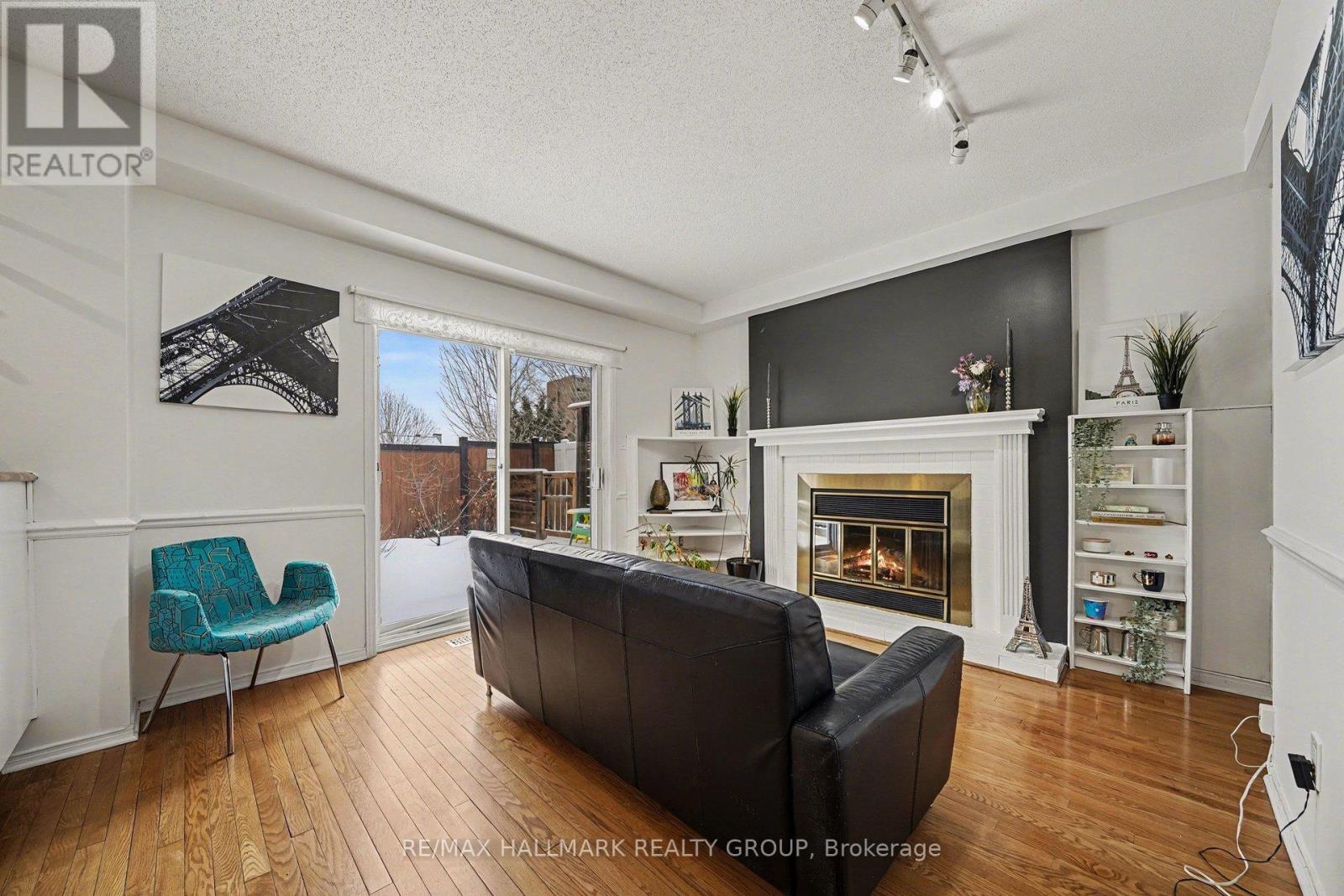 2741 Massicotte Lane, Ottawa, Ontario  K1T 3G9 - Photo 10 - X12907332