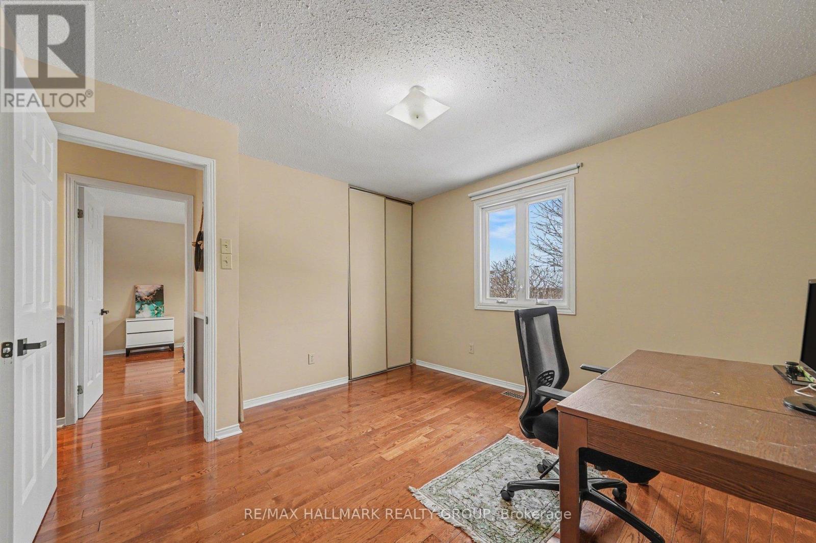 2741 Massicotte Lane, Ottawa, Ontario  K1T 3G9 - Photo 13 - X12907332
