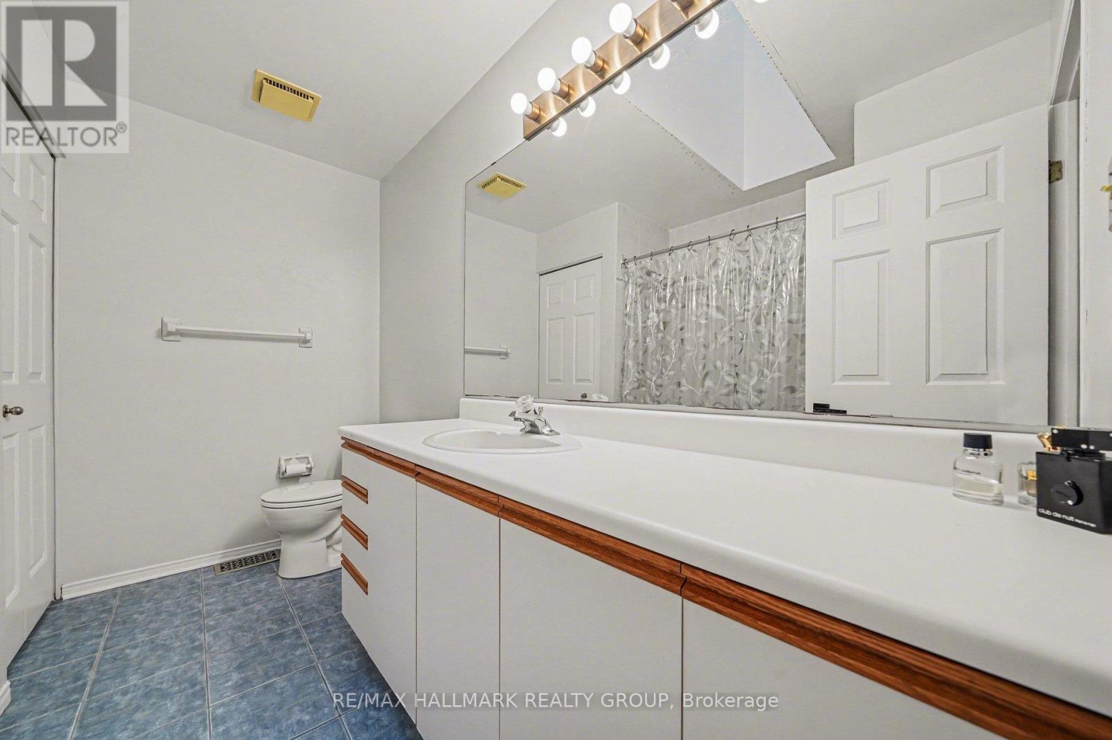 2741 Massicotte Lane, Ottawa, Ontario  K1T 3G9 - Photo 15 - X12907332