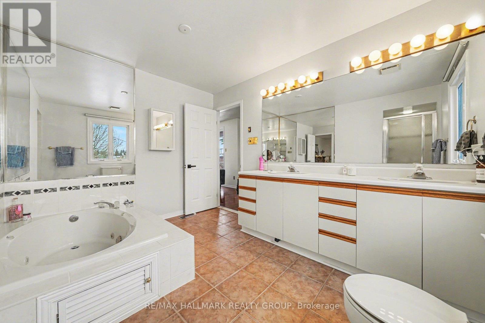 2741 Massicotte Lane, Ottawa, Ontario  K1T 3G9 - Photo 17 - X12907332