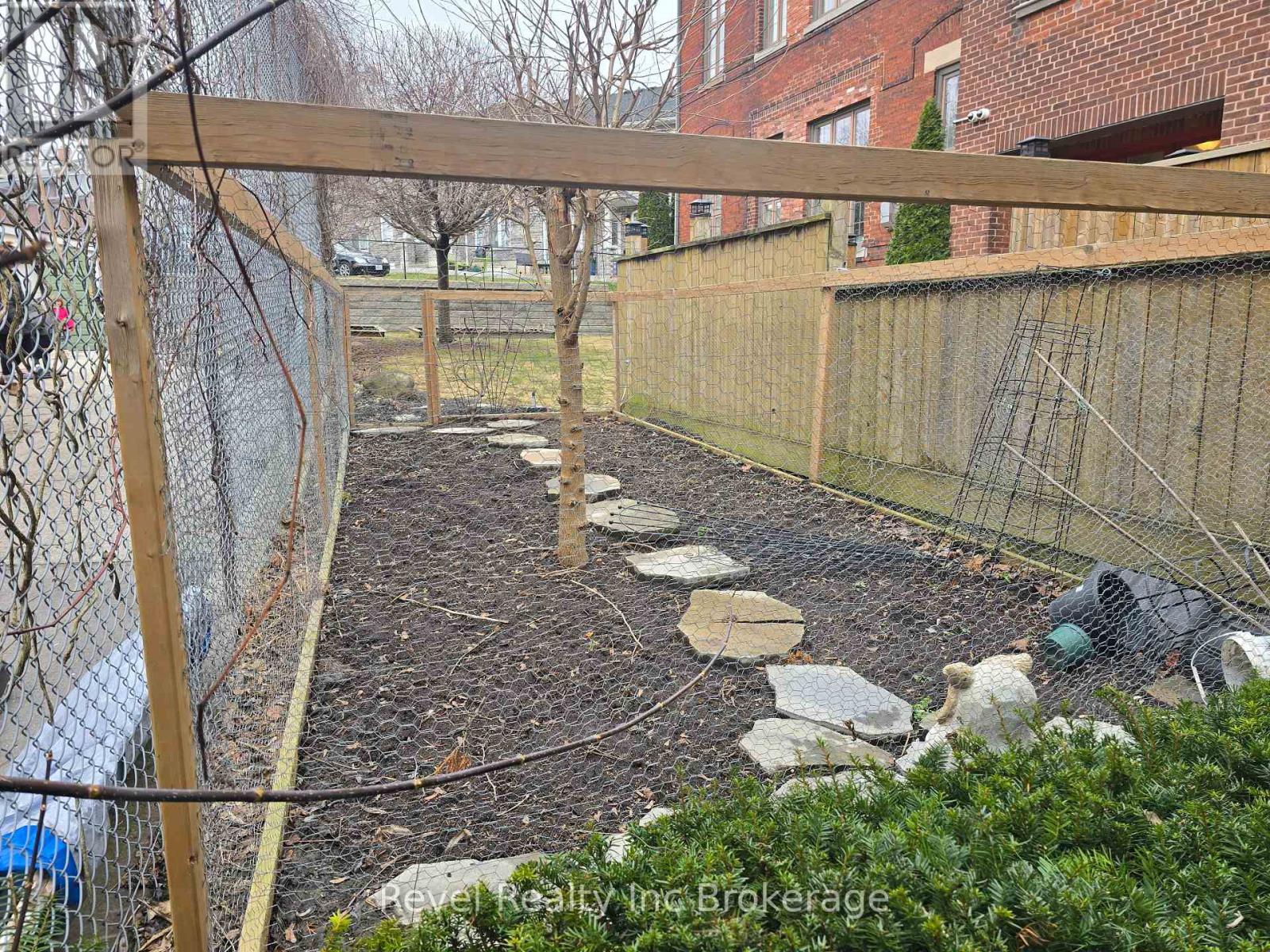 105 - 81 Broadway Street, Woodstock, Ontario  N4S 3A1 - Photo 21 - X12907308