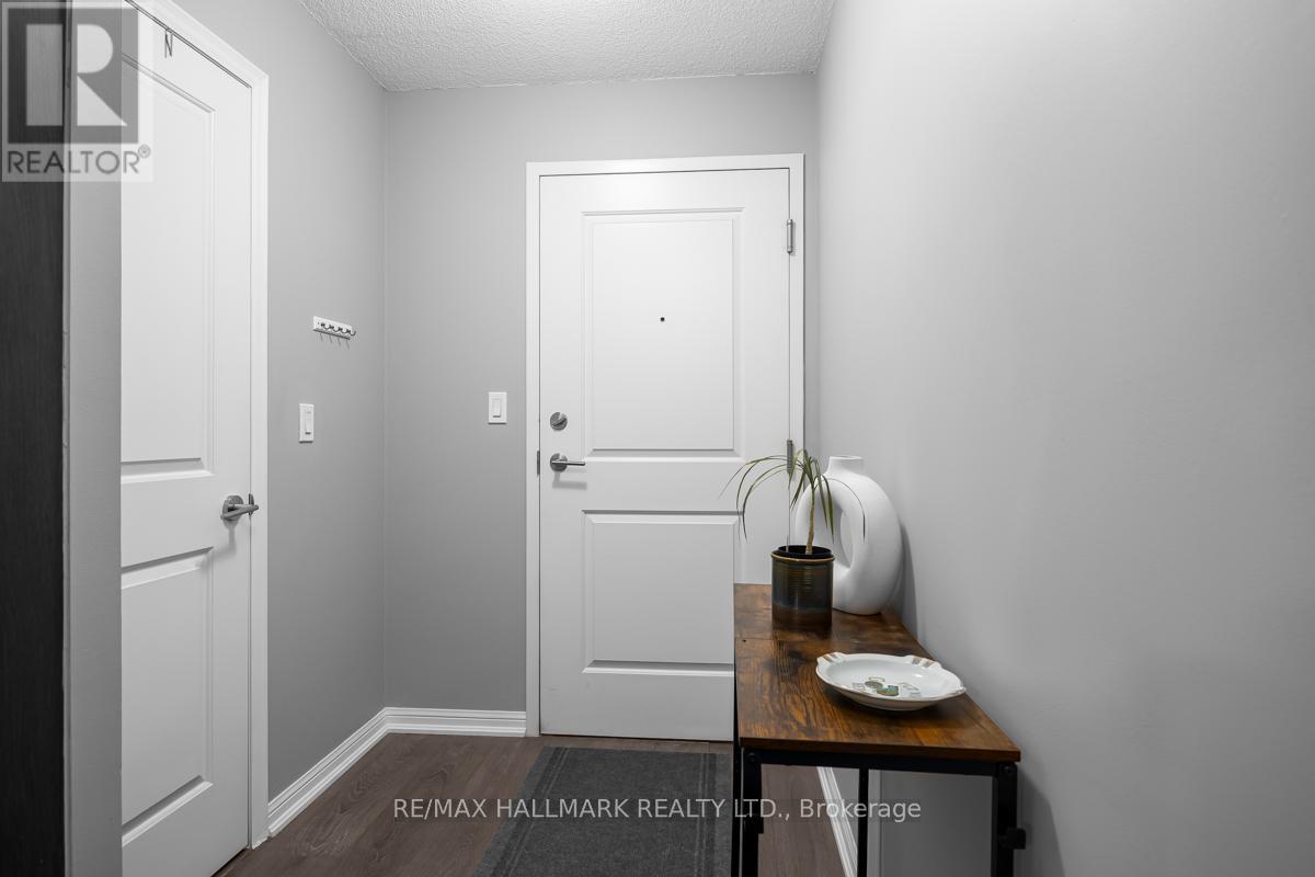 1043 - 38 Grand Magazine Street, Toronto, Ontario M5V 0B1 - Photo 2 - C12907304