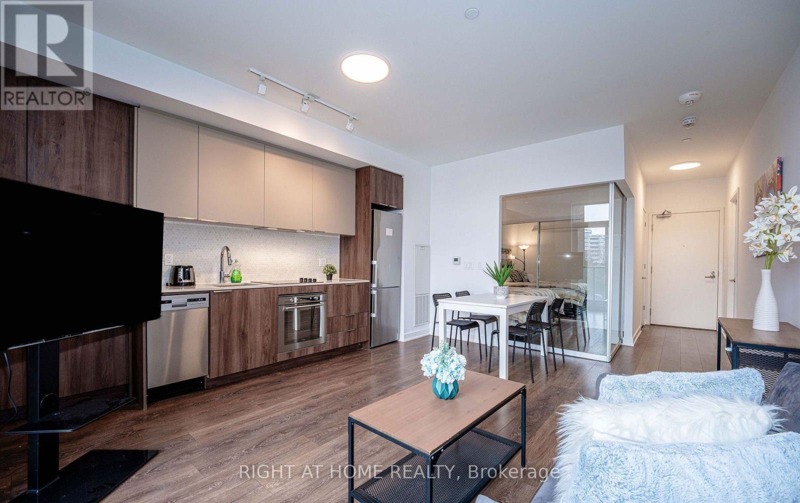 310 - 2 Sonic Way, Toronto, Ontario  M3C 0P2 - Photo 17 - C12907312