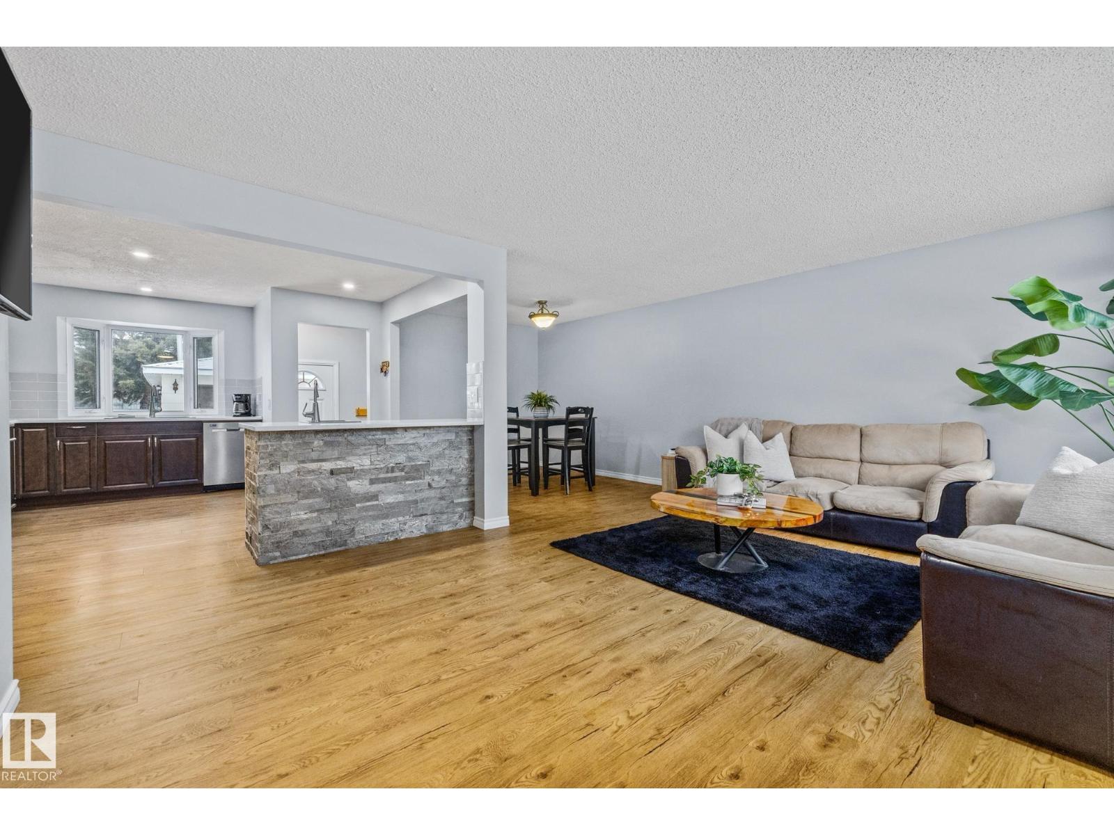 4 Gilmore Av, Sherwood Park, Alberta  T8A 2X8 - Photo 3 - E4478613