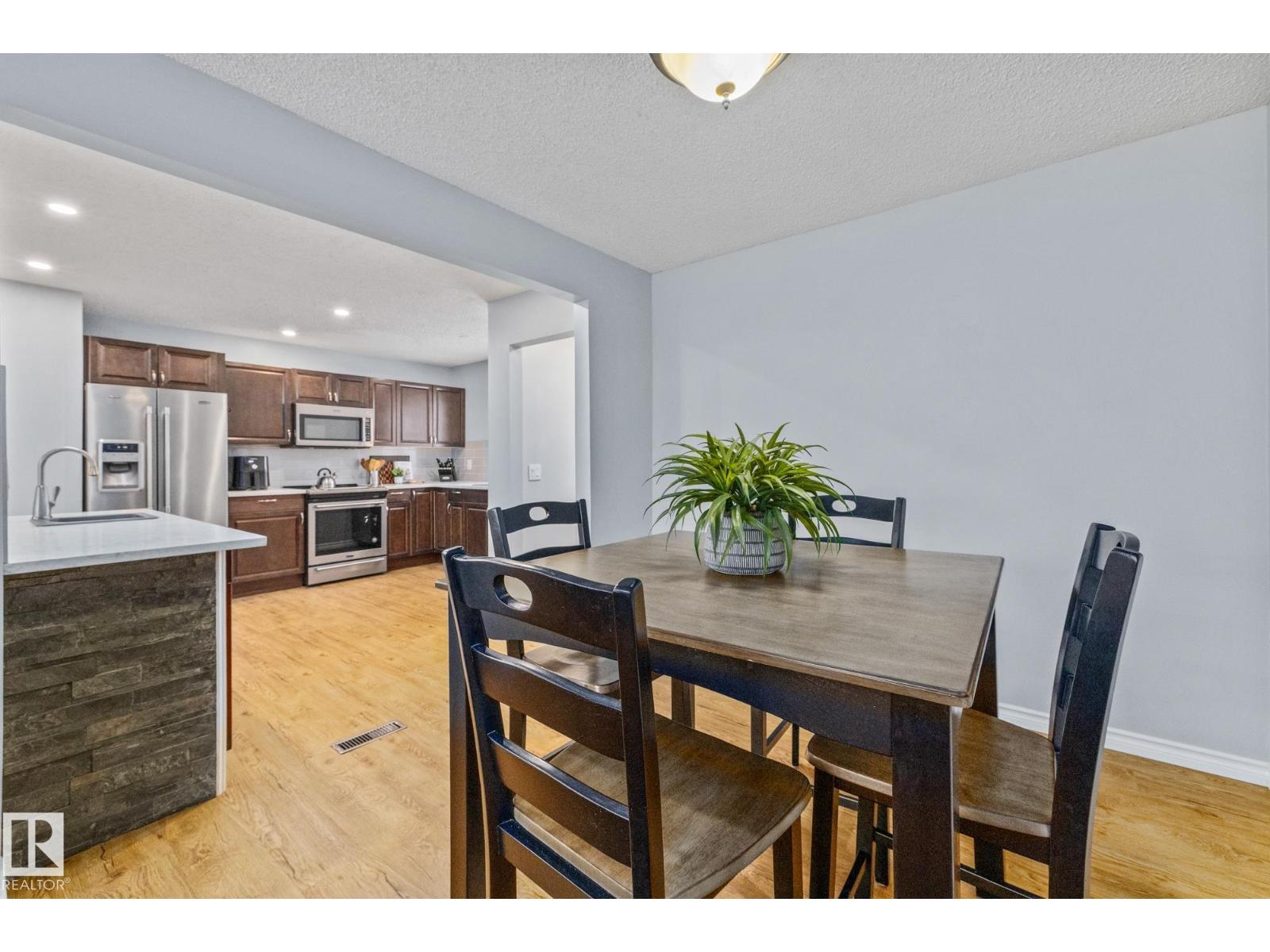 4 Gilmore Av, Sherwood Park, Alberta  T8A 2X8 - Photo 7 - E4478613