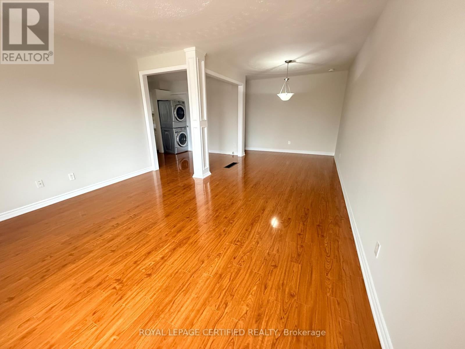 42 Wilton Drive, Brampton, Ontario  L6W 3A1 - Photo 11 - W12907290