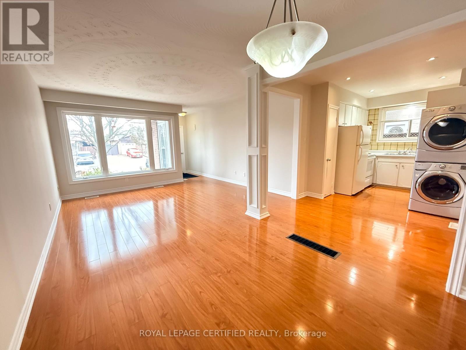 42 Wilton Drive, Brampton, Ontario  L6W 3A1 - Photo 14 - W12907290