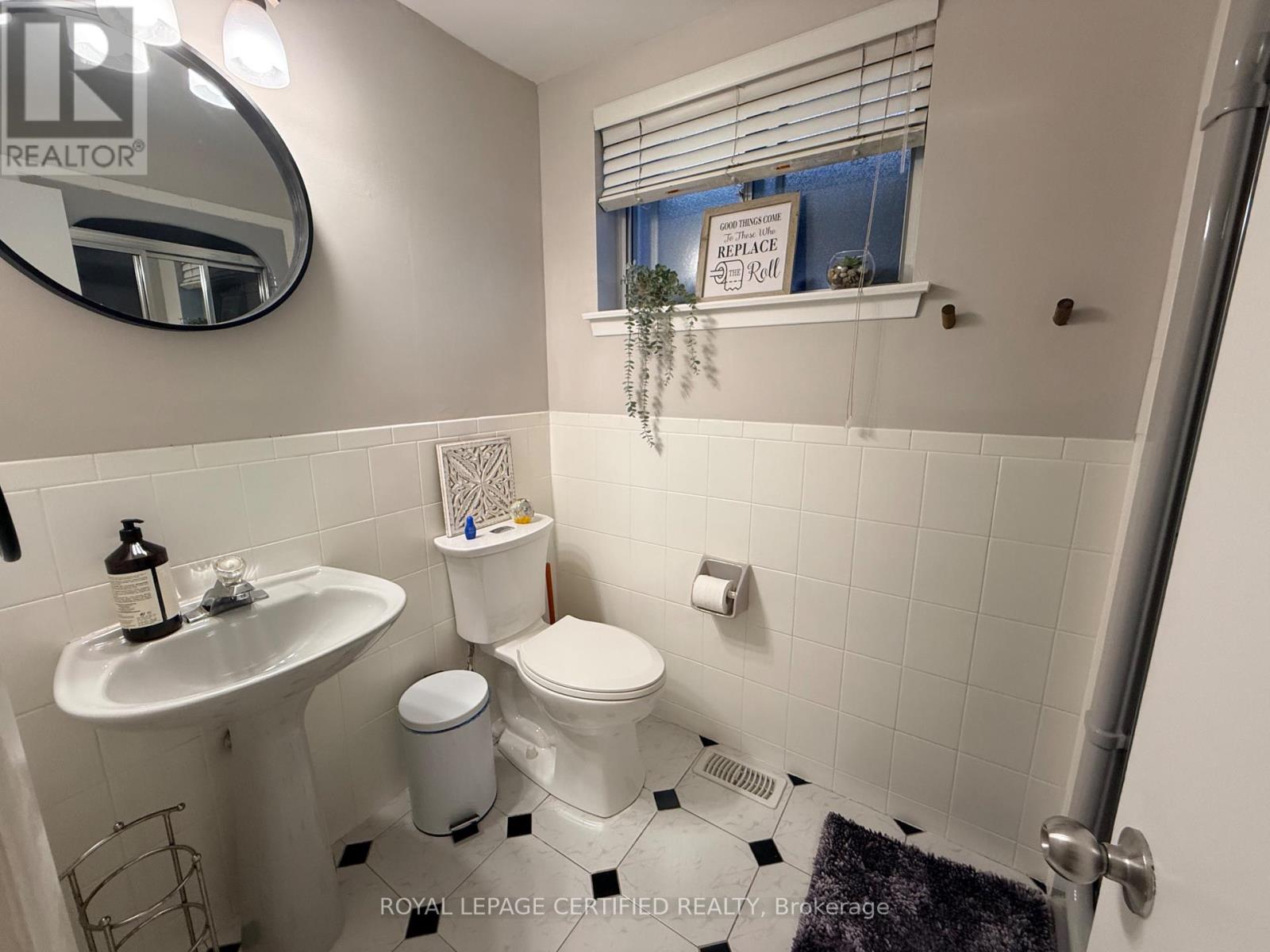 42 Wilton Drive, Brampton, Ontario  L6W 3A1 - Photo 18 - W12907290