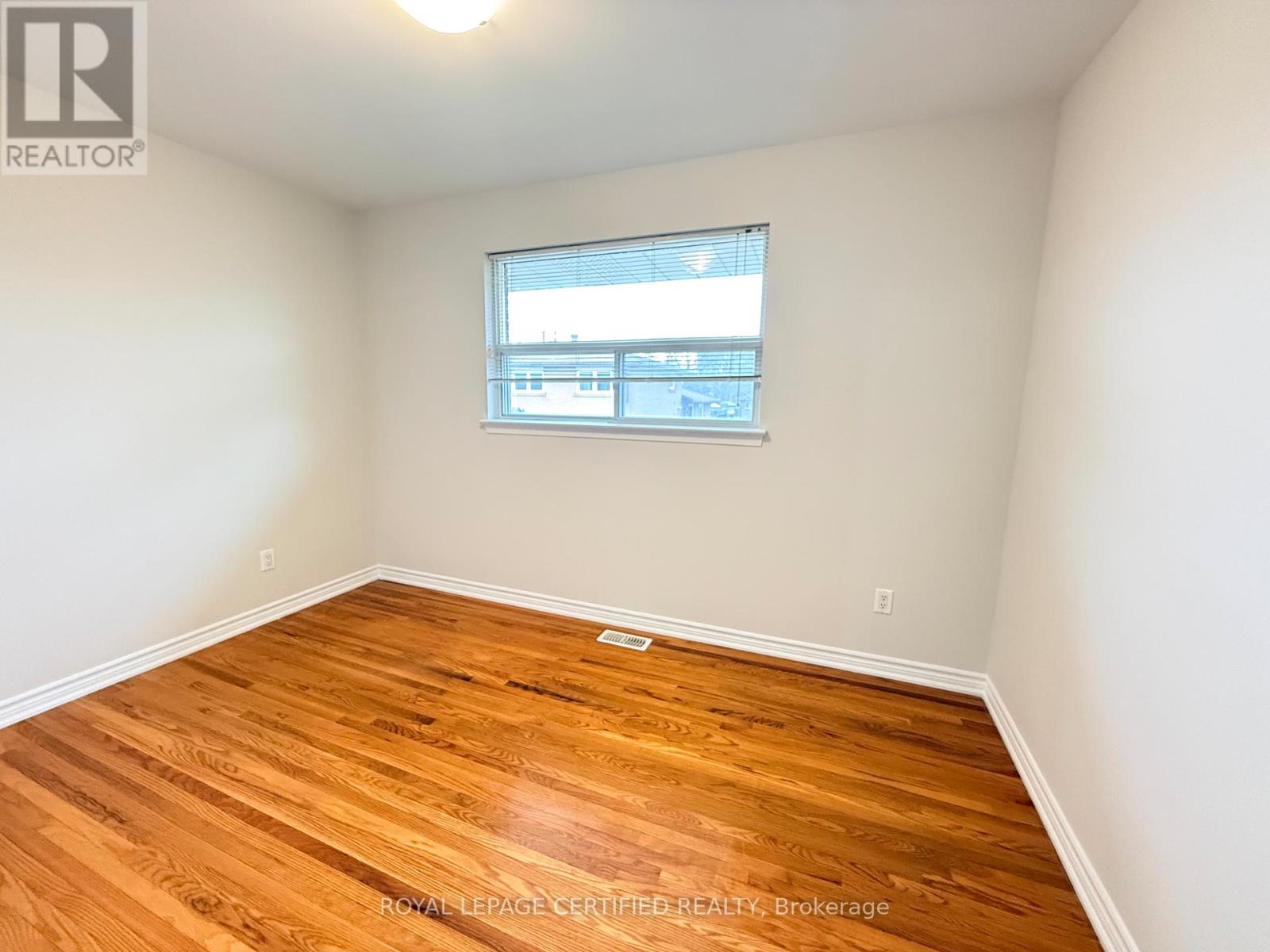 42 Wilton Drive, Brampton, Ontario  L6W 3A1 - Photo 6 - W12907290