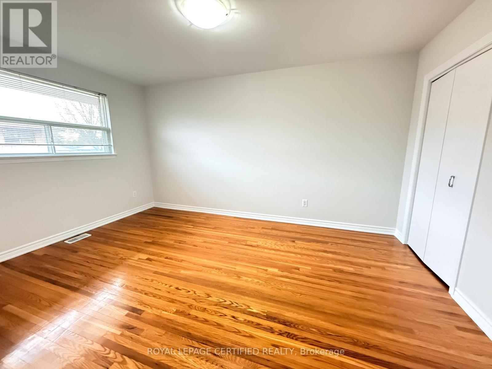 42 Wilton Drive, Brampton, Ontario  L6W 3A1 - Photo 8 - W12907290