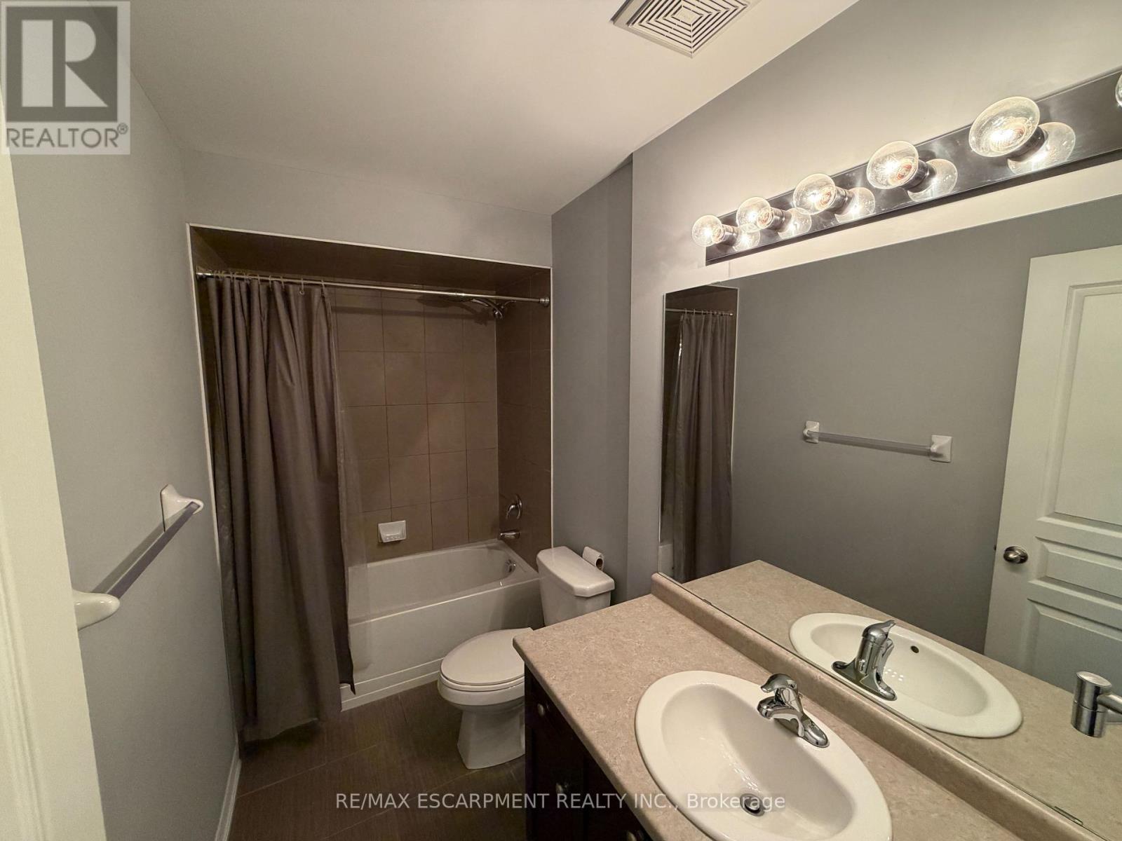 4165 Palermo Common, Burlington, Ontario  L7L 0G7 - Photo 18 - W12907310