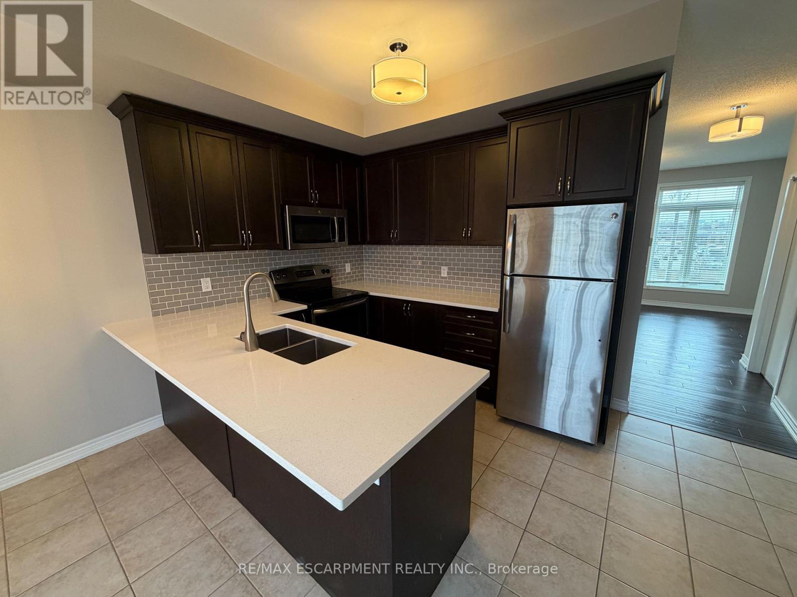 4165 Palermo Common, Burlington, Ontario  L7L 0G7 - Photo 2 - W12907310