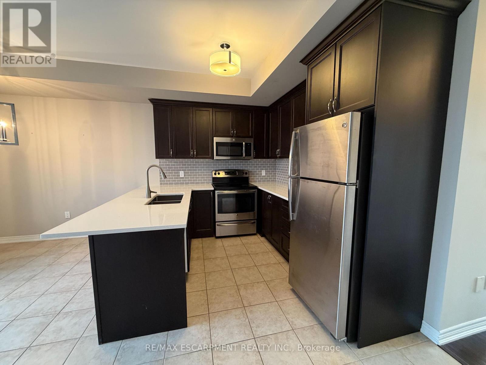 4165 Palermo Common, Burlington, Ontario  L7L 0G7 - Photo 4 - W12907310