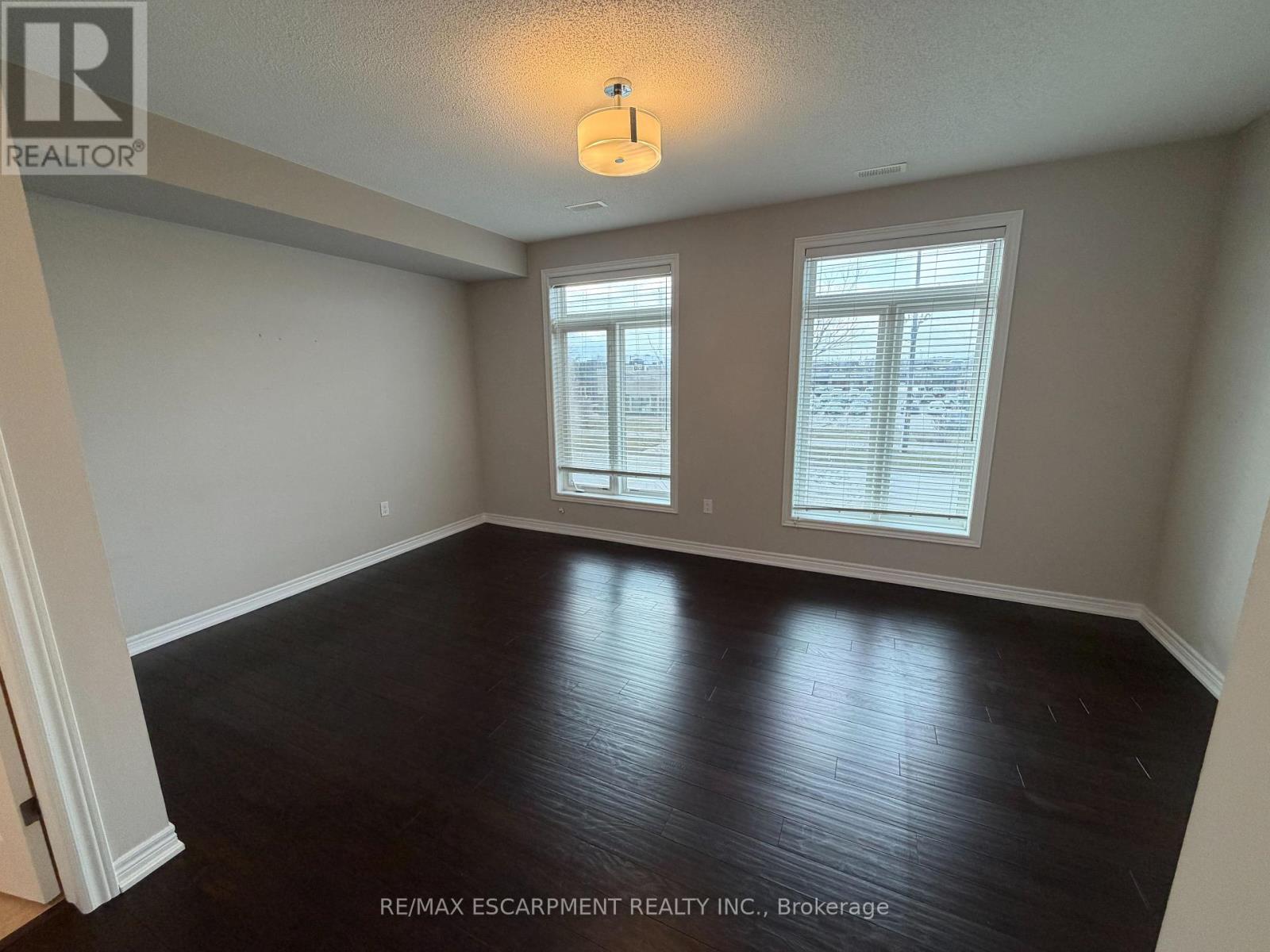 4165 Palermo Common, Burlington, Ontario  L7L 0G7 - Photo 7 - W12907310