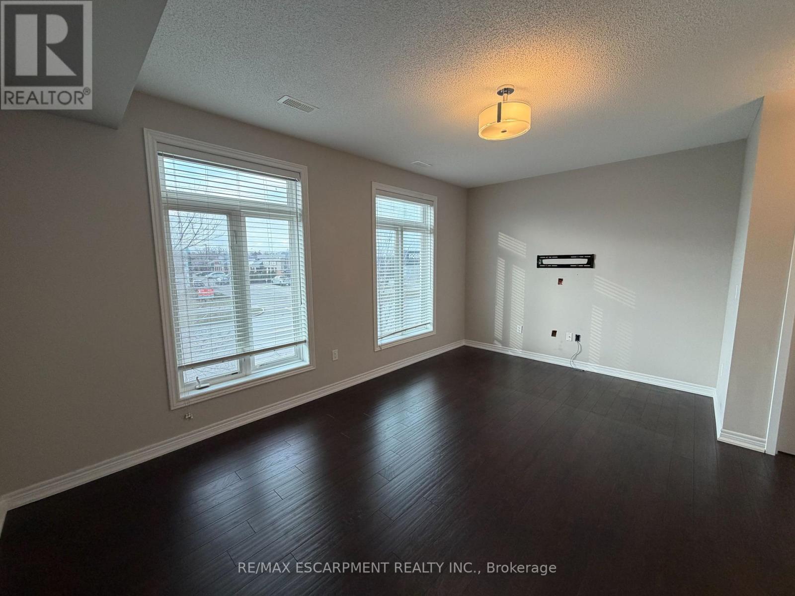 4165 Palermo Common, Burlington, Ontario  L7L 0G7 - Photo 8 - W12907310