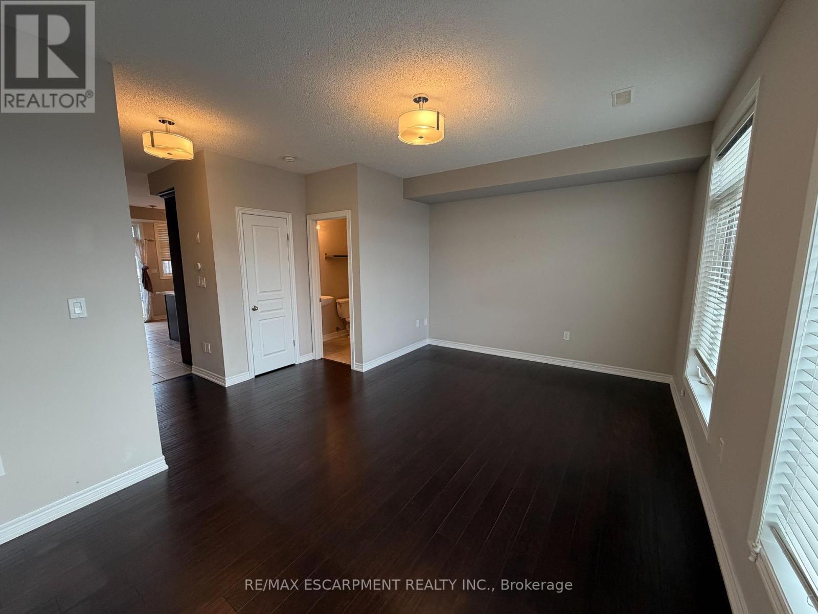 4165 Palermo Common, Burlington, Ontario  L7L 0G7 - Photo 9 - W12907310