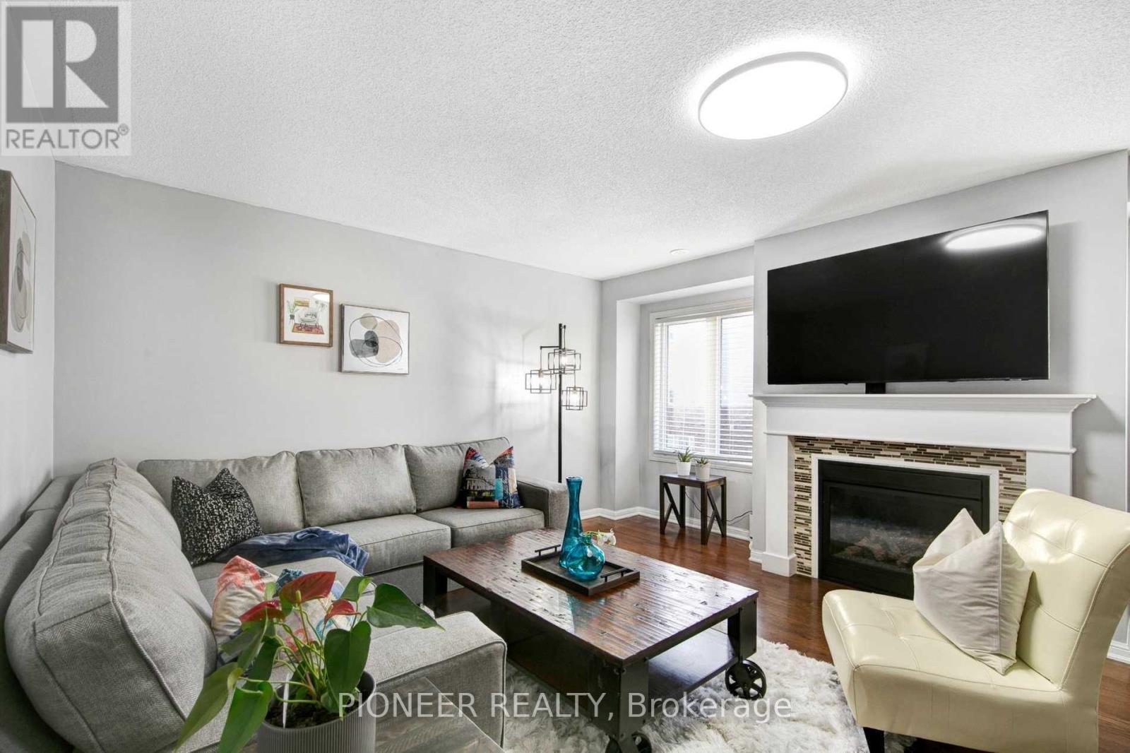 15 Colonel Frank Ching Crescent, Brampton, Ontario  L6Y 5W6 - Photo 11 - W12907316