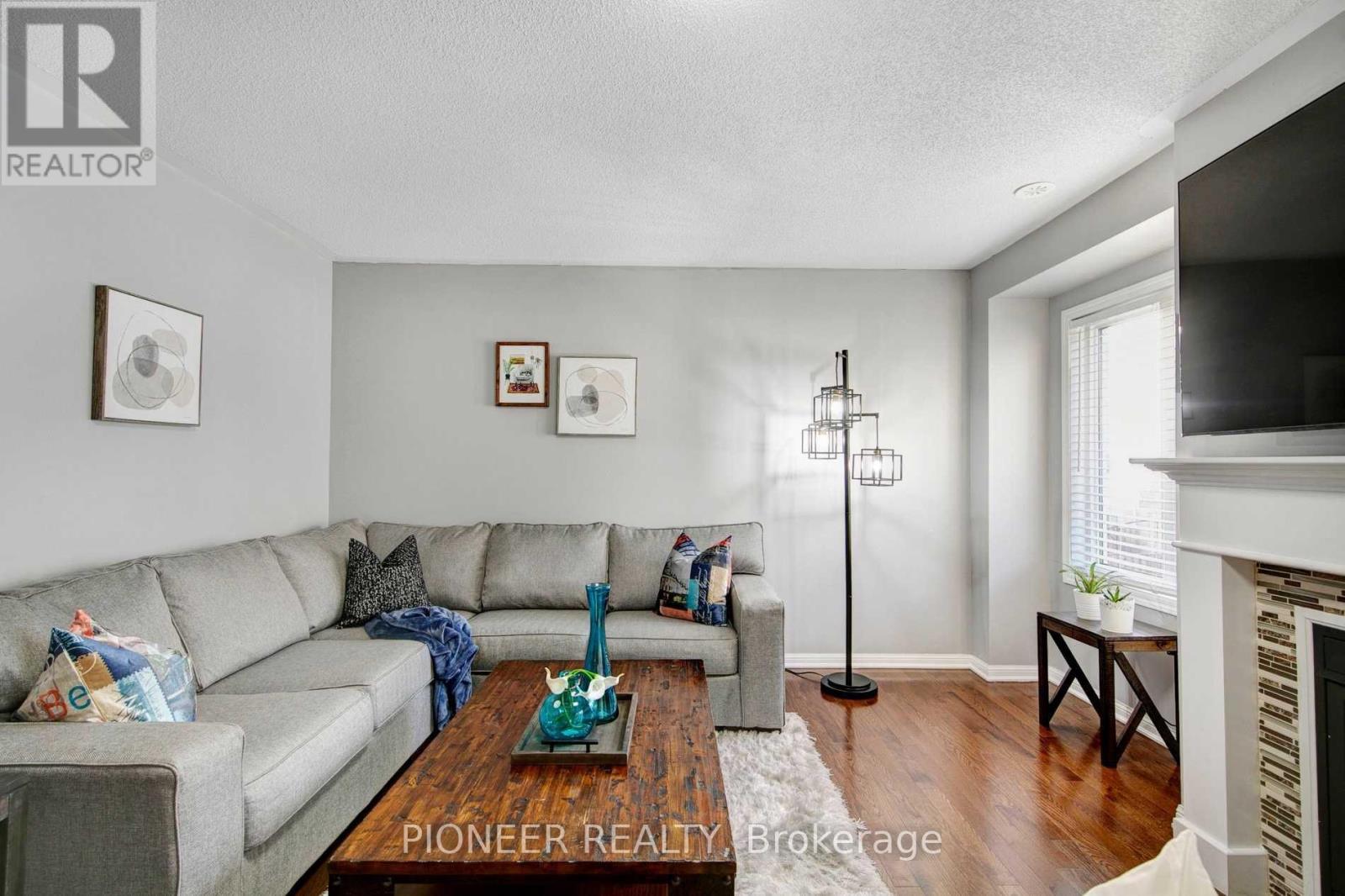 15 Colonel Frank Ching Crescent, Brampton, Ontario  L6Y 5W6 - Photo 12 - W12907316