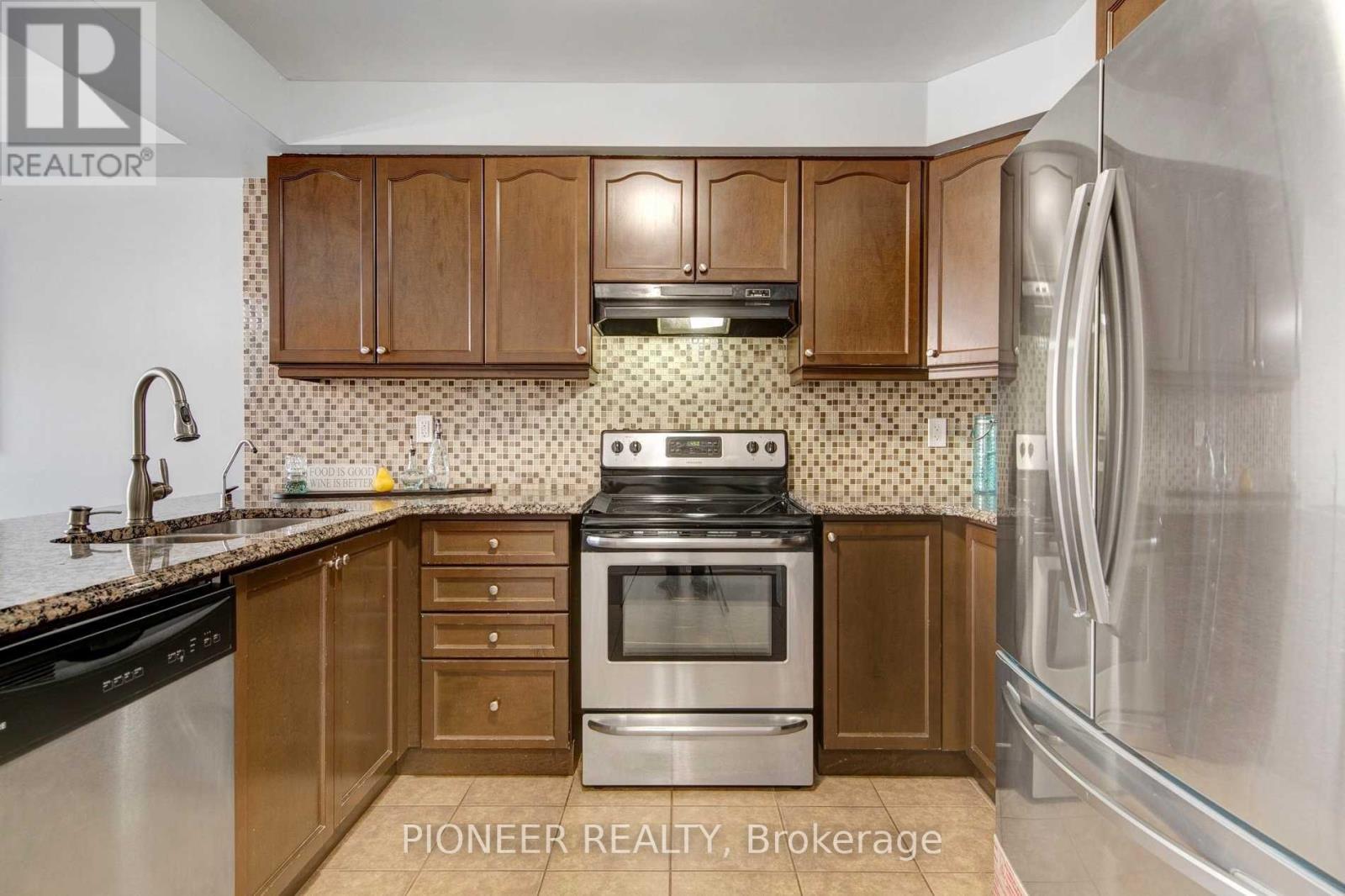 15 Colonel Frank Ching Crescent, Brampton, Ontario  L6Y 5W6 - Photo 5 - W12907316