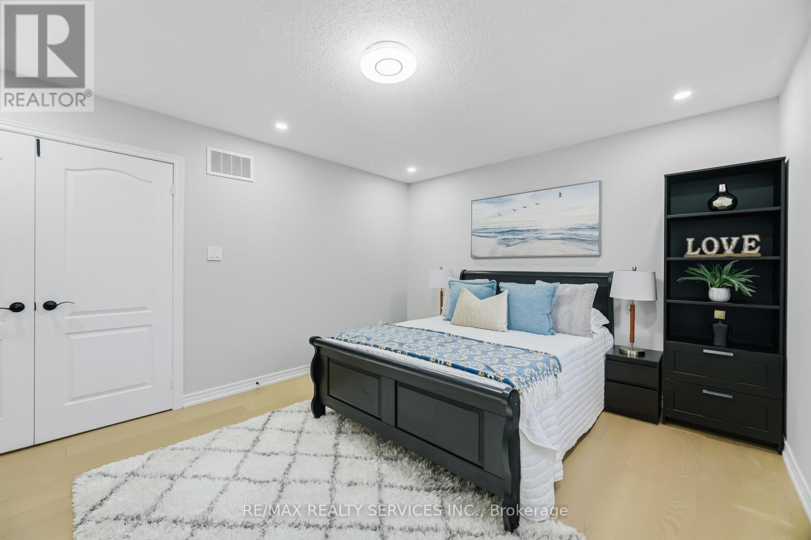 158 Southlake Boulevard, Brampton, Ontario  L6V 4S3 - Photo 25 - W12907318