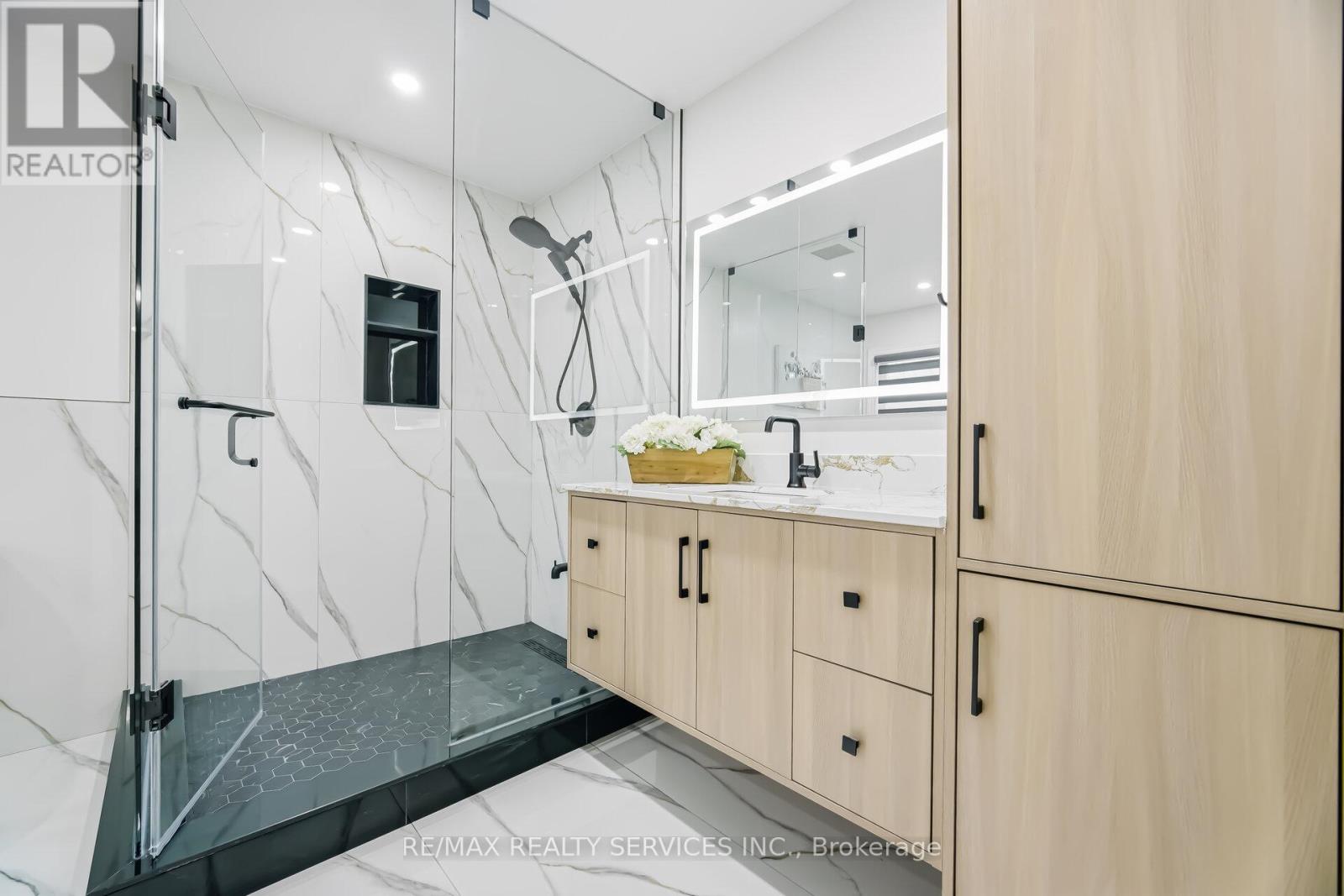 158 Southlake Boulevard, Brampton, Ontario  L6V 4S3 - Photo 27 - W12907318