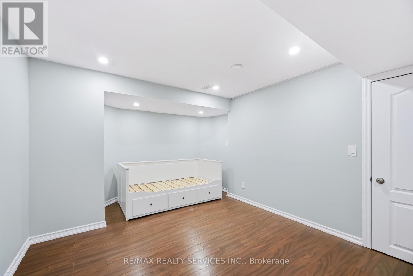 158 Southlake Boulevard, Brampton, Ontario  L6V 4S3 - Photo 40 - W12907318