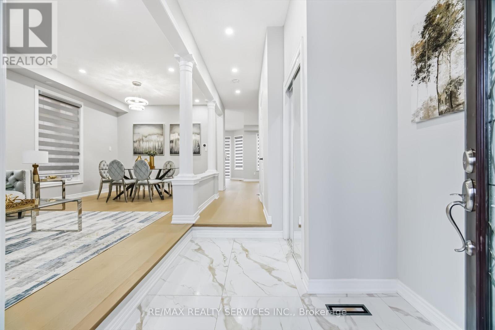 158 Southlake Boulevard, Brampton, Ontario  L6V 4S3 - Photo 5 - W12907318