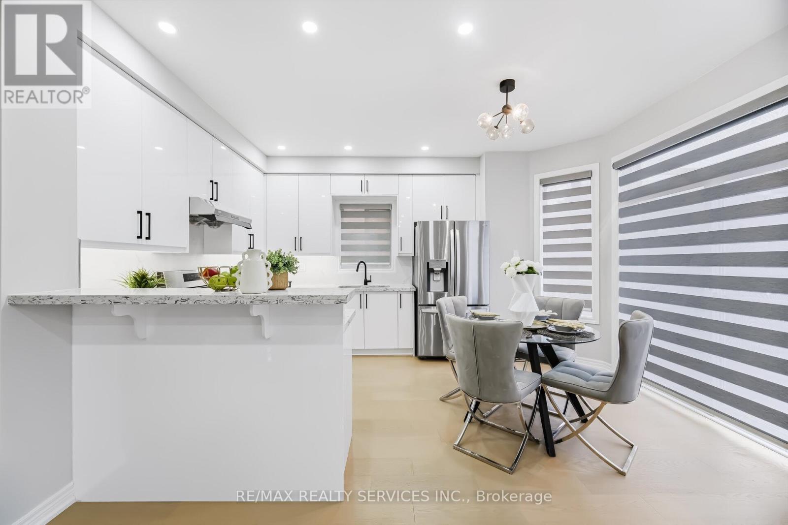 158 Southlake Boulevard, Brampton, Ontario  L6V 4S3 - Photo 9 - W12907318