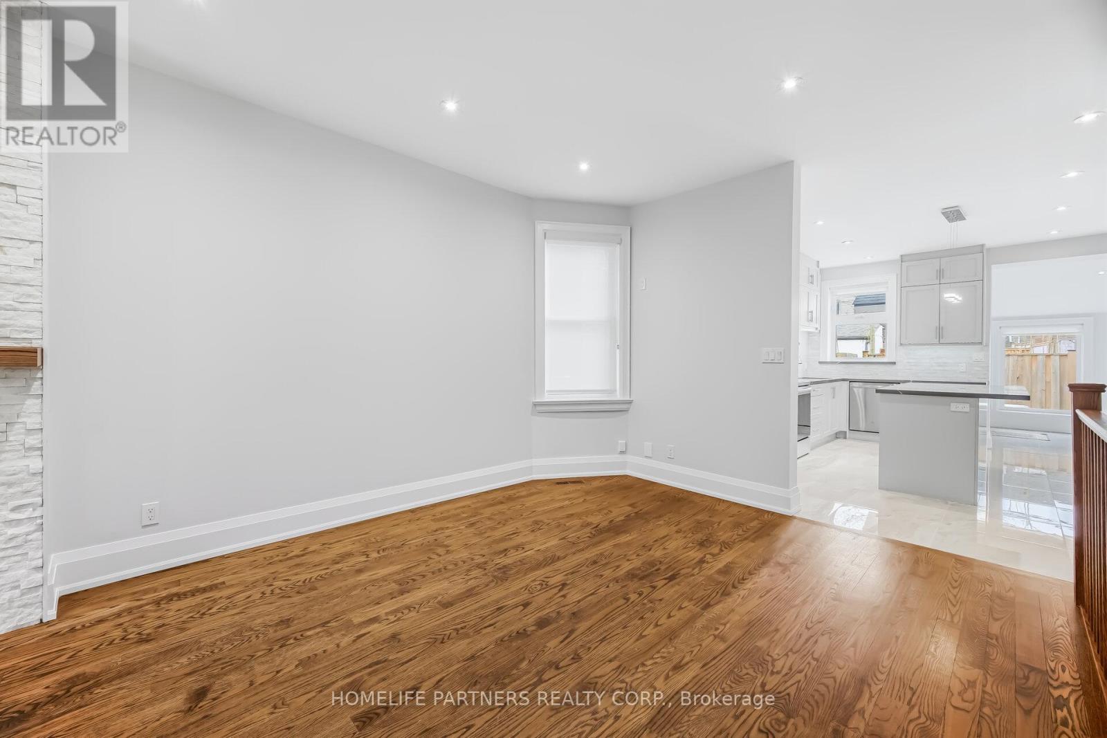 511 Indian Grove, Toronto, Ontario  M6P 2J1 - Photo 10 - W12907326