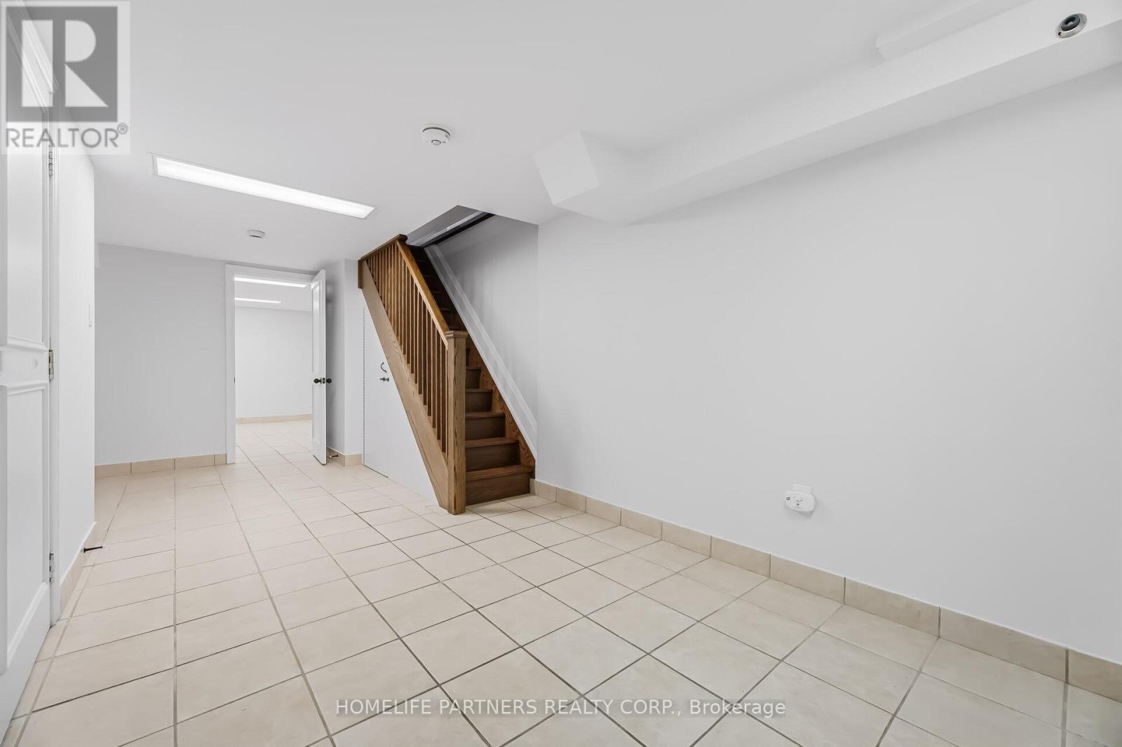 511 Indian Grove, Toronto, Ontario  M6P 2J1 - Photo 35 - W12907326