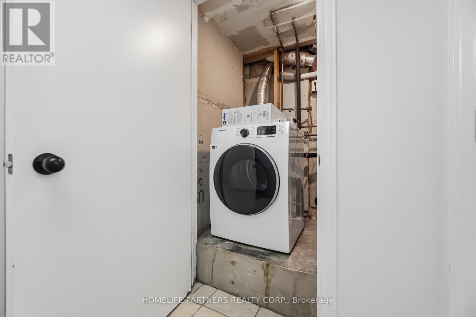 511 Indian Grove, Toronto, Ontario  M6P 2J1 - Photo 39 - W12907326