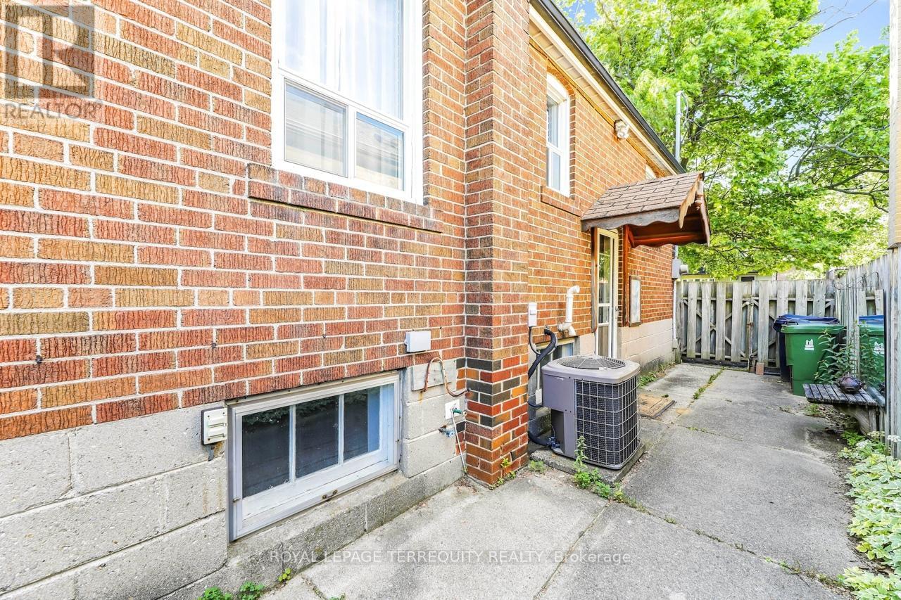 249 Gamma Street, Toronto, Ontario  M8W 4G7 - Photo 9 - W12907338