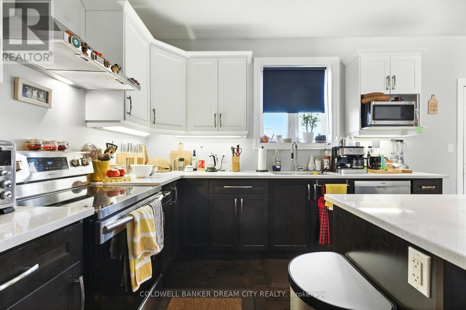 Photo 11 of 38 for 10 Honey Bend